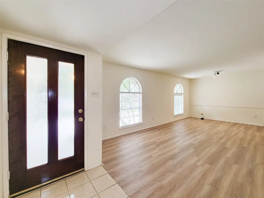 2211 Woodglen Drive, Missouri City, TX 77489 - Image #3