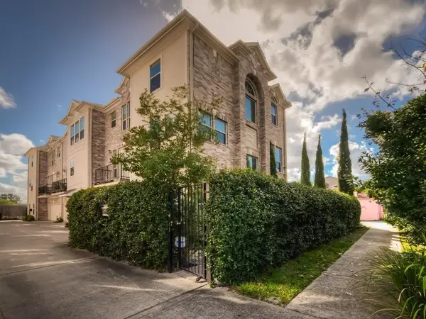 1110 Birdsall Street, Houston, TX 77007