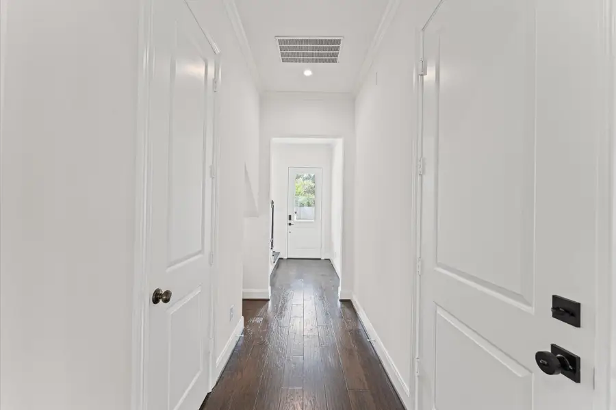 8818 Hollywood Garden Lane, Houston, TX 77080 - Image #3