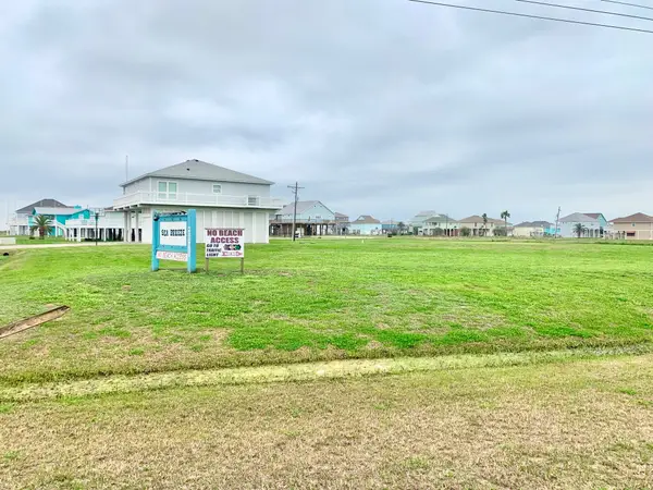 977 Sea Breeze, Crystal Beach, TX 77650
