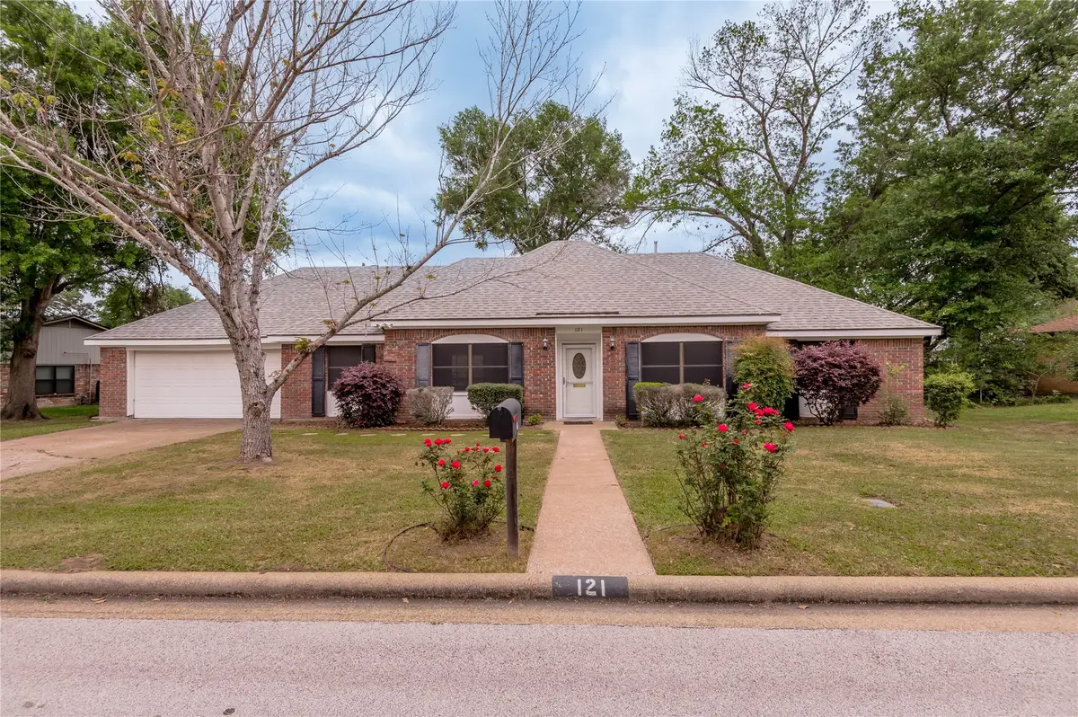 121 Elmwood Street, Huntsville, TX 77320 - #1