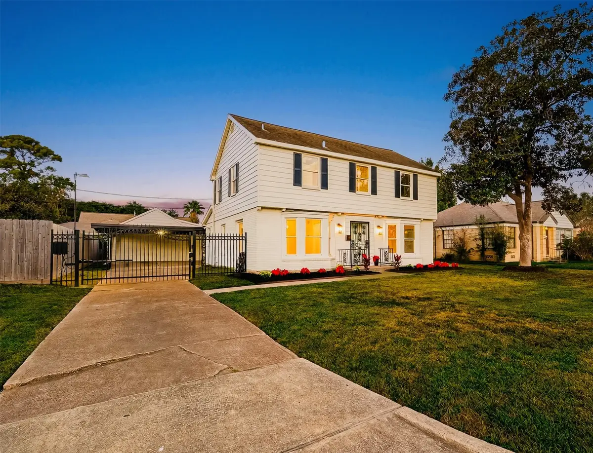 6405 Pinehurst Drive, Houston, TX 77023 - Image #1