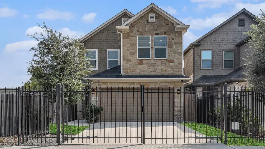9209 Noel Street, Houston, TX 77033 - Image #2