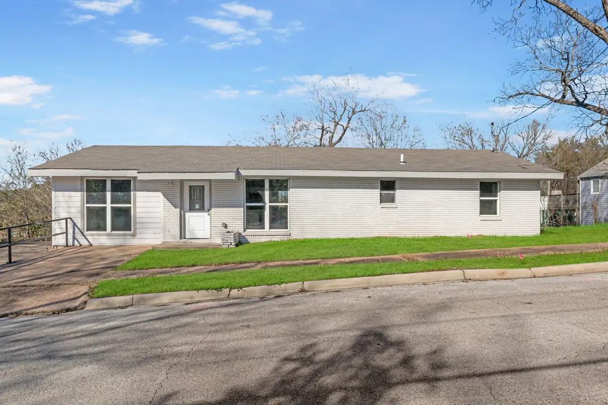 1614 13th Street, Huntsville, TX 77340 - Image #1