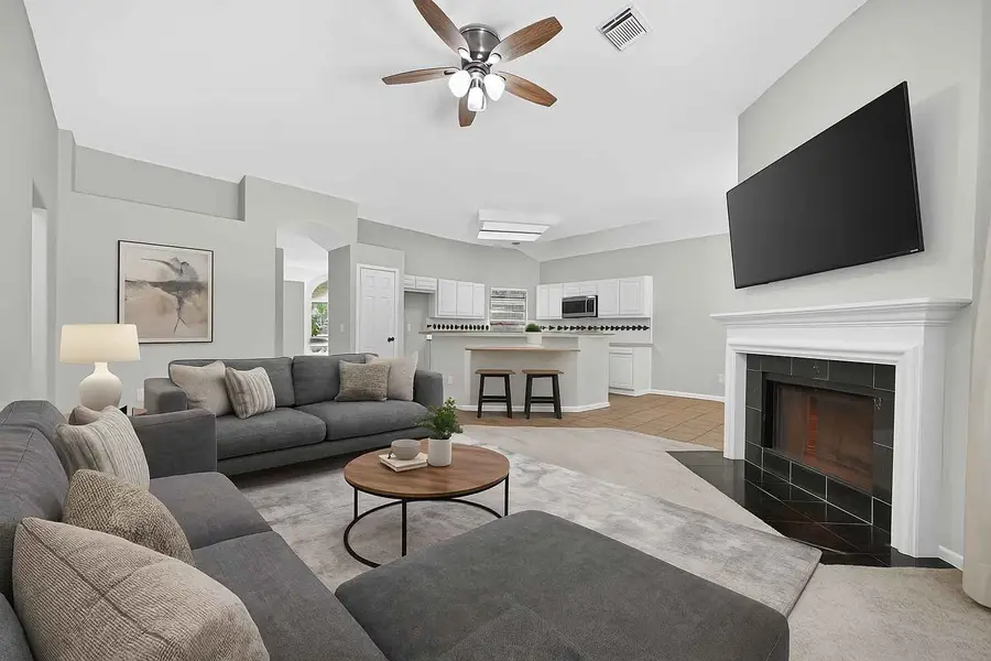 38 Wrens Song Place, The Woodlands, TX 77382 - Image #2