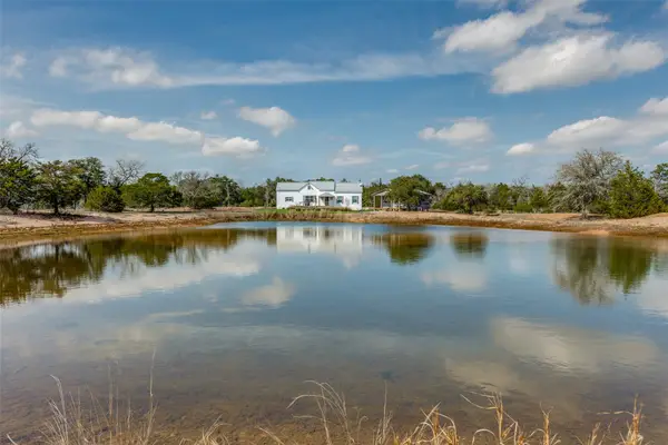 833 Fm 954, Round Top, TX 78954