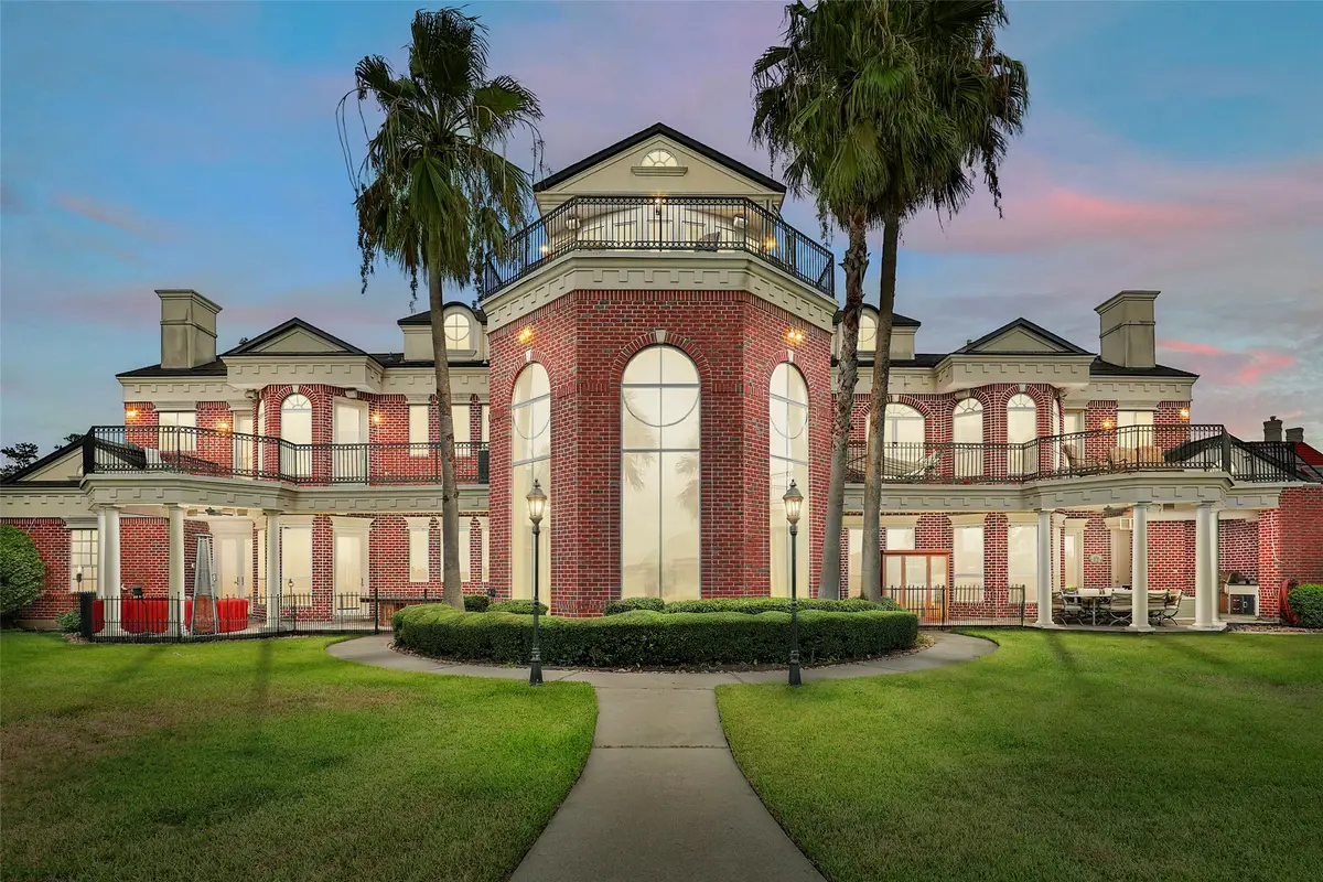 46 S Windsail Place, The Woodlands, TX 77381 - Image #1