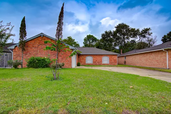 10007 Rustic Gate Road, La Porte, TX 77571