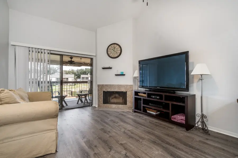 203 Lakeview Terrace #B, Montgomery, TX 77356 - #3