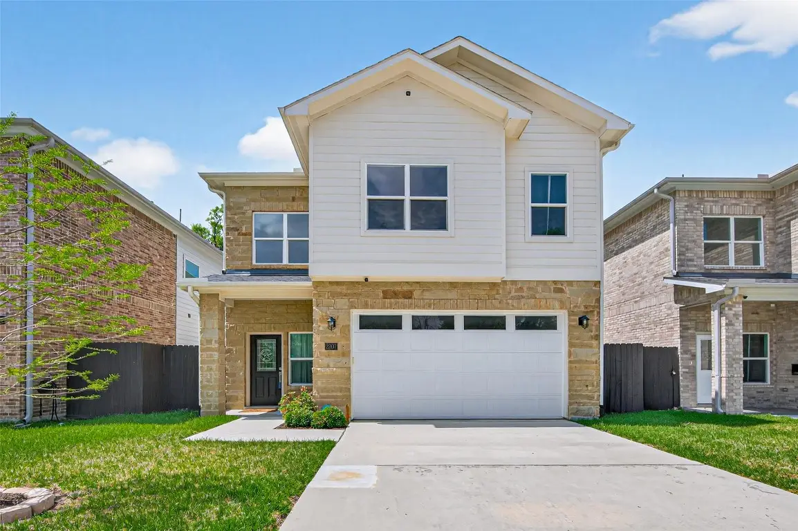 2207 Silverbonnet Street, Houston, TX 77055 - #1