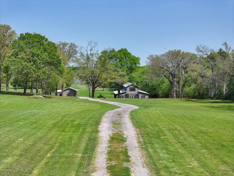 902 Vz County Road 3710, Edgewood, TX 75117 - Image #2