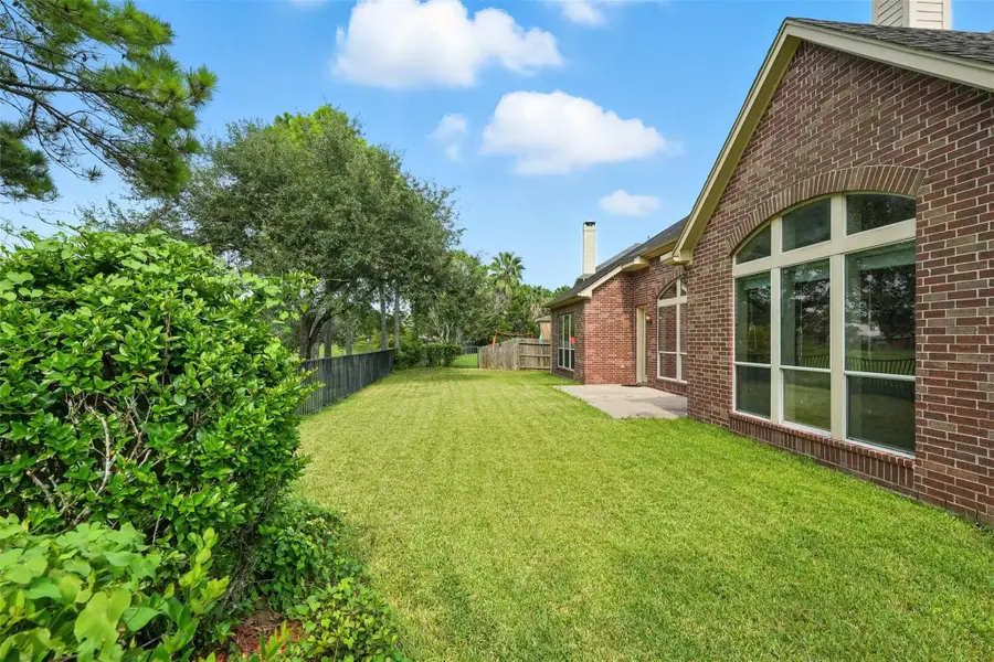 12515 Stoney Creek Drive, Pearland, TX 77584 - Image #2