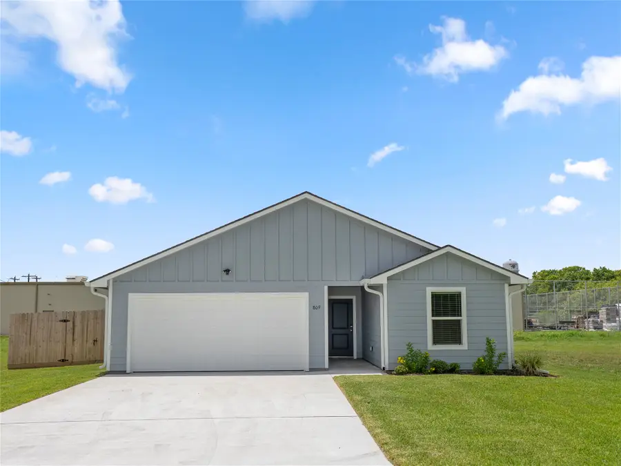 809 Flycatcher Drive, Palacios, TX 77465 - Image #2