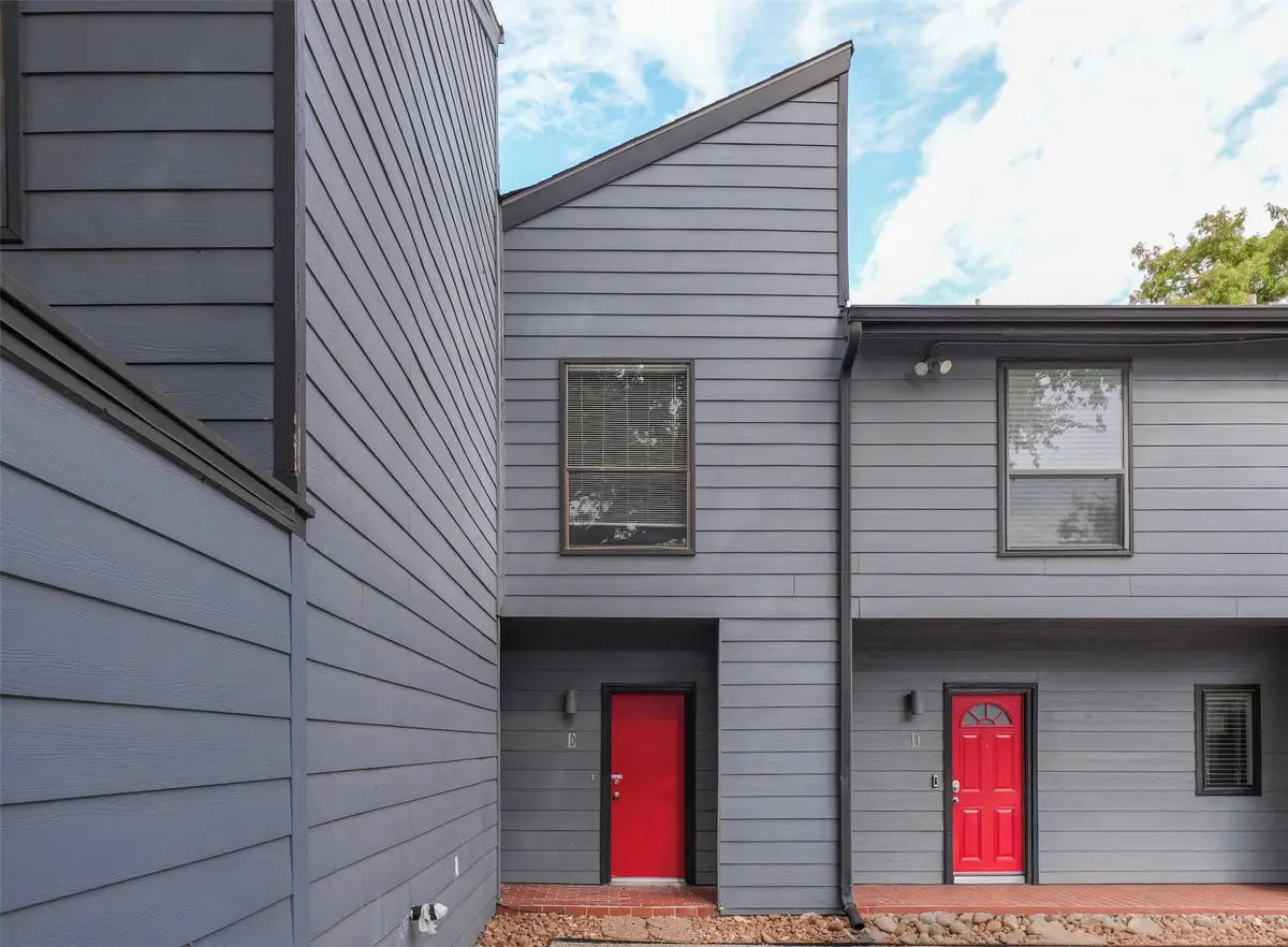 2100 Commonwealth Street #E, Houston, TX 77006 - Image #1