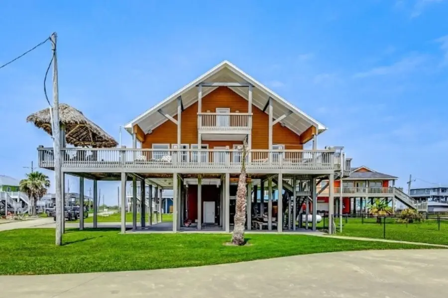 950 Seadrift Drive, Crystal Beach, TX 77650 - #2