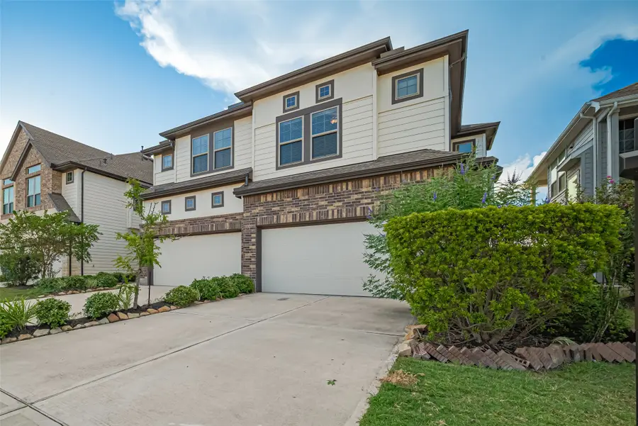 1563 Rustling Creek Drive, Missouri City, TX 77459 - Image #3