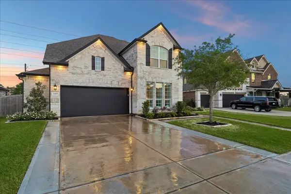2019 Heather Canyon Drive, Pearland, TX 77089