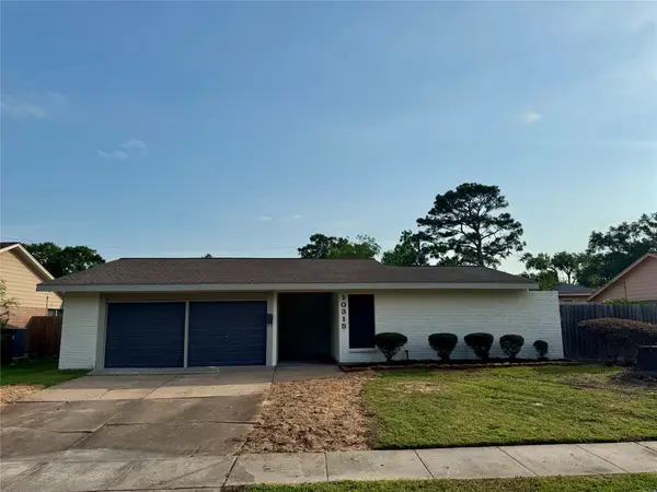 10315 Carlow Lane, La Porte, TX 77571