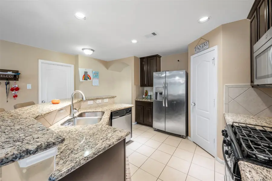 314 Gulf Winds Drive, Bacliff, TX 77518 - #2