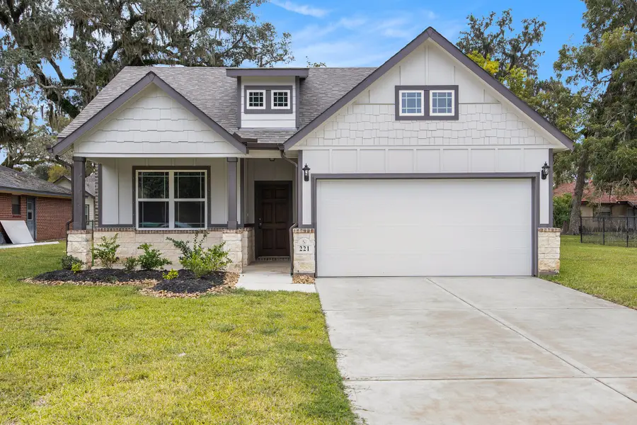 221 Inwood Drive, West Columbia, TX 77486 - #2