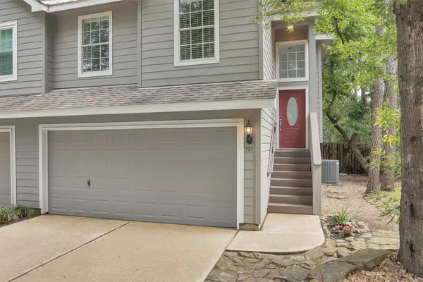 191 Blushwood Place, The Woodlands, TX 77382