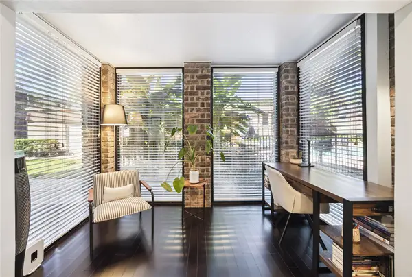 7555 Katy Freeway #50, Houston, TX 77024