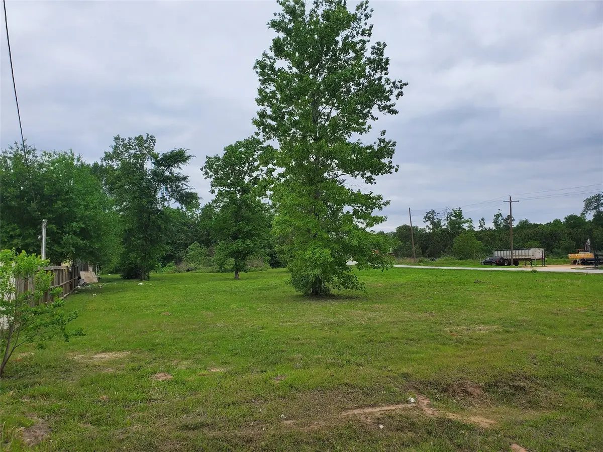 24 County Road 3555, Cleveland, TX 77327 - Image #1