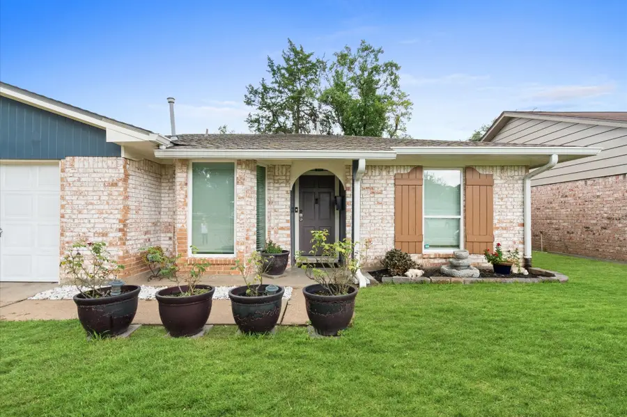 11303 Caribbean Lane, Houston, TX 77089 - Image #2