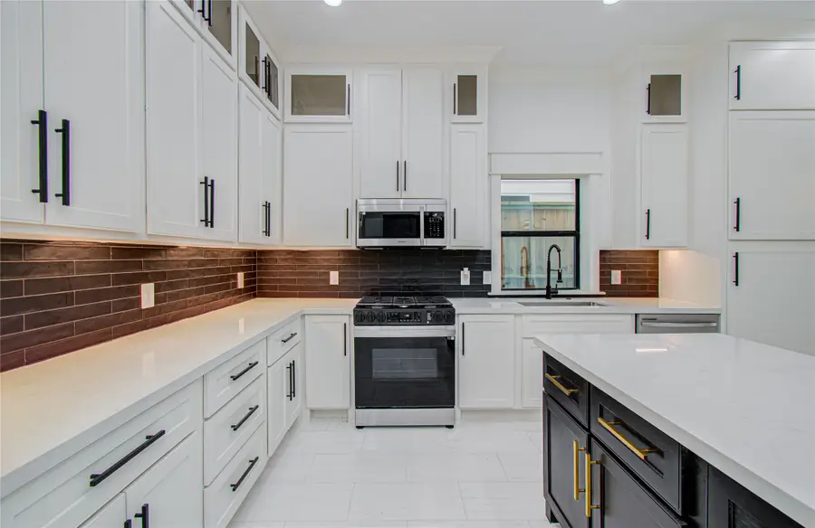 119 E 38th Street, Houston, TX 77018 - #3