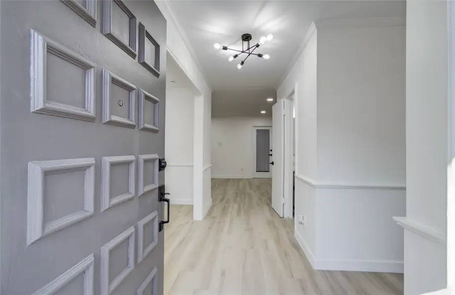 1888 Saxony Lane, Houston, TX 77058 - Image #2