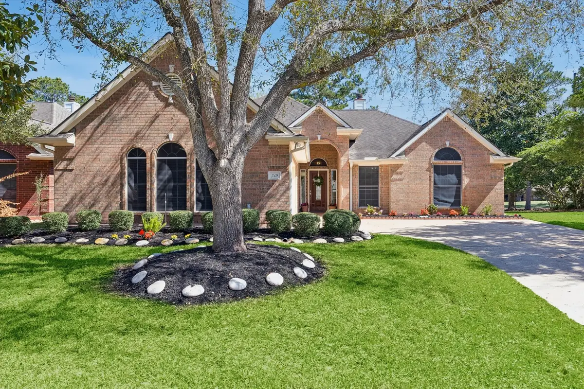 719 Country Meadows Drive, Pearland, TX 77584 - #1