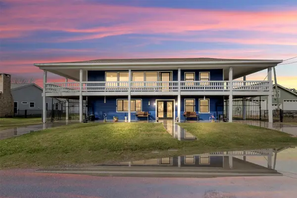 374 Harbor View Drive, Livingston, TX 77351