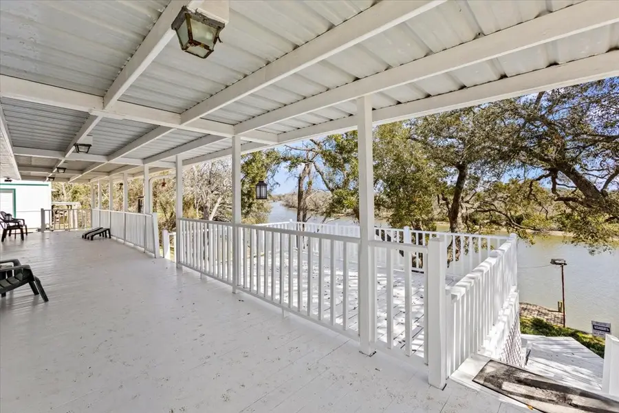 483 Riverside Drive, Palacios, TX 77465 - Image #3