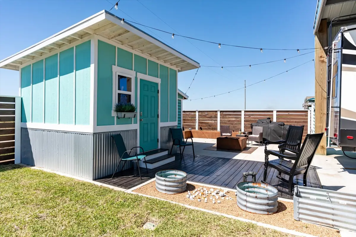 1137 Beach Front Road, Gilchrist, TX 77617 - Image #1