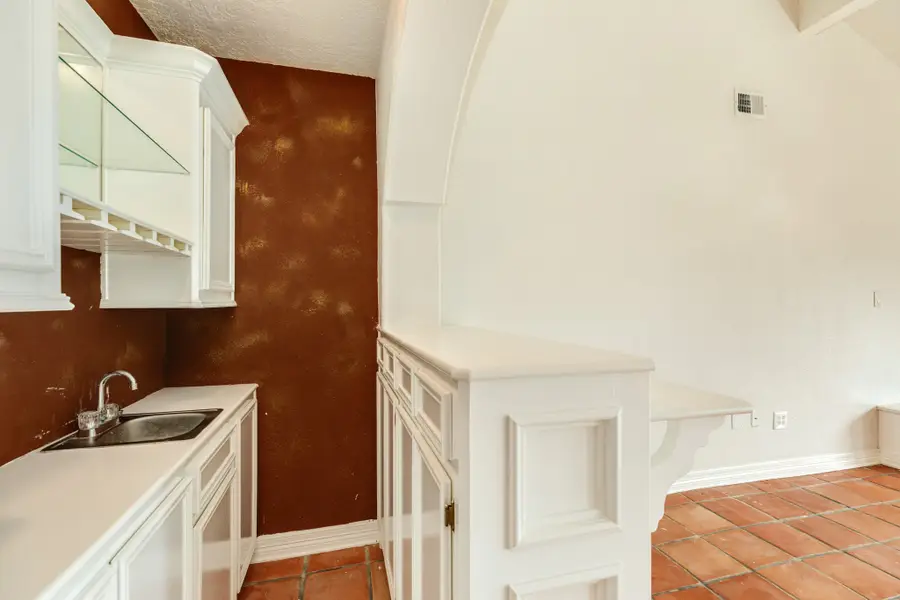 935 Magnolia Street, Lake Jackson, TX 77566 - Image #3