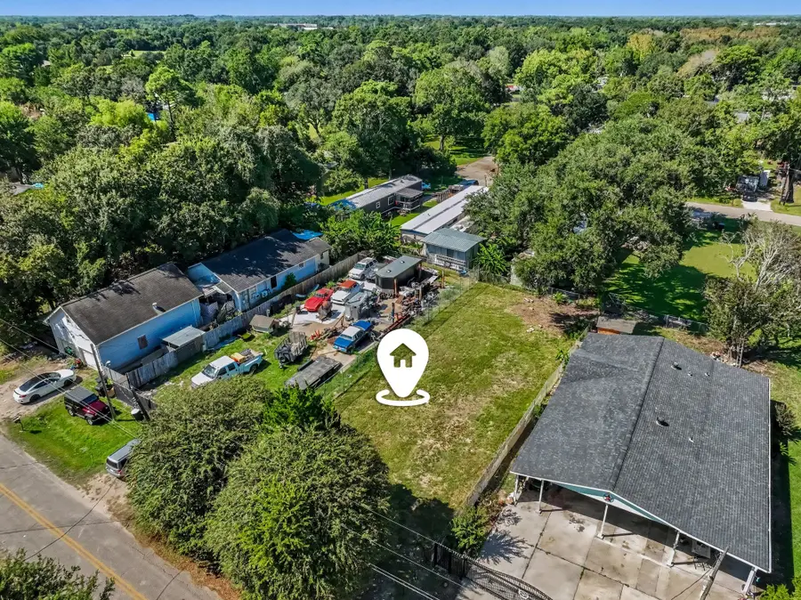 1814 W Blum Street, Alvin, TX 77511 - #2