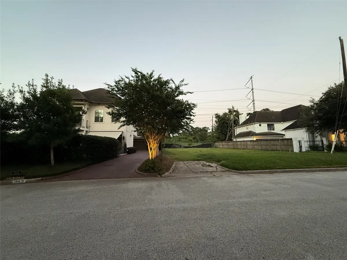 20 Hackberry Lane, Houston, TX 77027 - #1