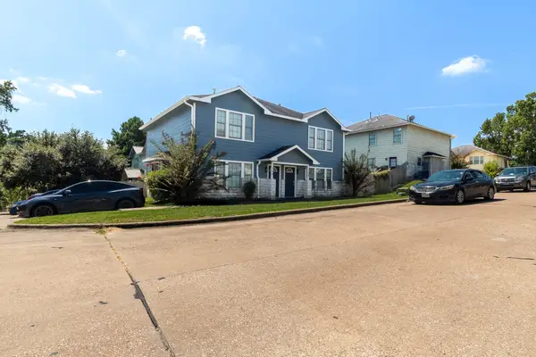 134-136 Sendero Drive, Huntsville, TX 77340