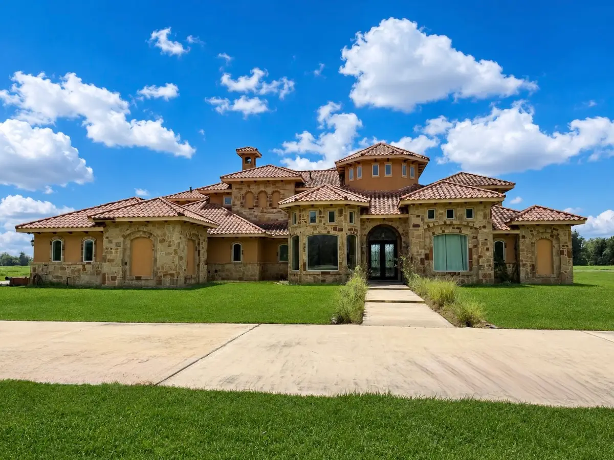 903 Chenango Ranch Drive, Angleton, TX 77515 - #1