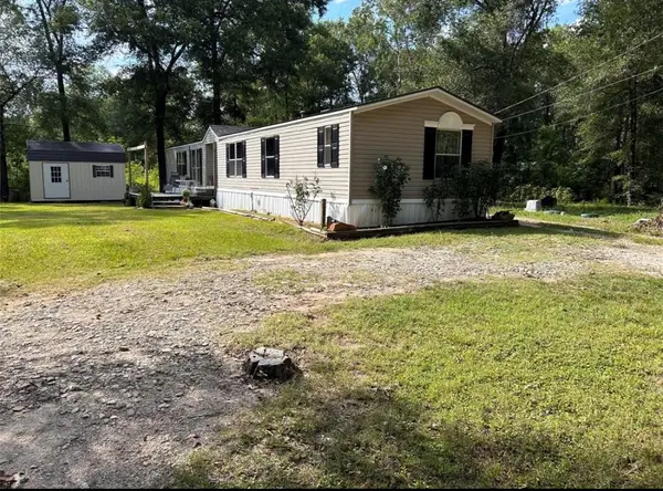 243 Elmwood Drive, Livingston, TX 77351