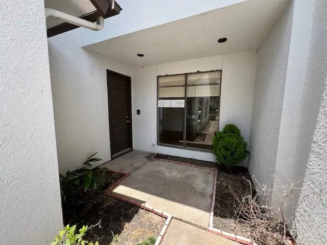 7655 S Braeswood Boulevard #8, Houston, TX 77071 - Image #2