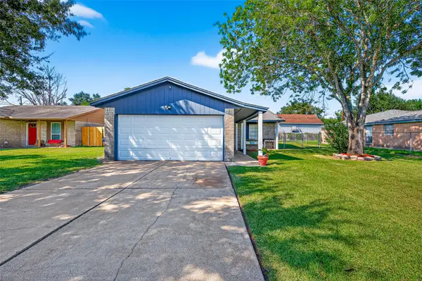 229 Austin Street, Angleton, TX 77515