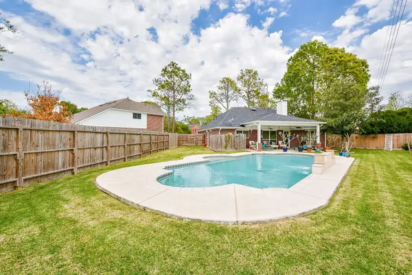 16107 Ember Hollow Circle, Sugar Land, TX 77498