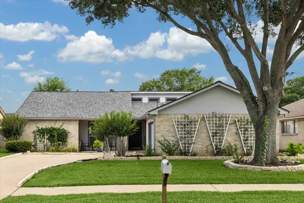 1903 Mustang Springs Drive, Missouri City, TX 77459