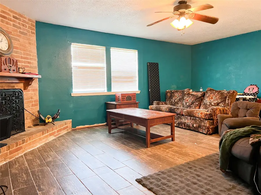 2406 W Us Highway 79 Highway, Buffalo, TX 75831 - Image #3