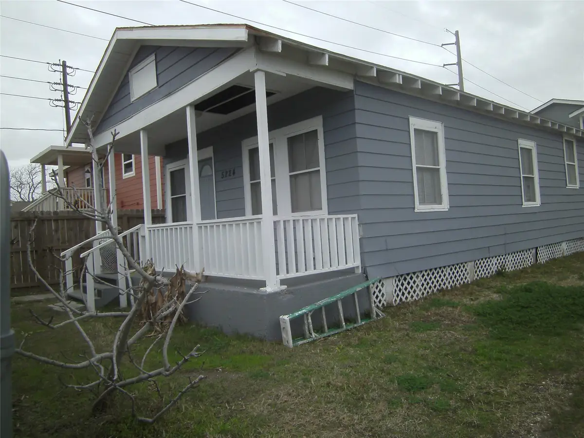 5224 Avenue M 1/2, Galveston, TX 77551 - Image #1