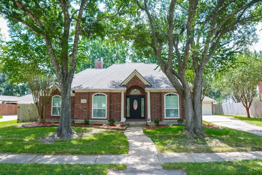 705 Eagle Lakes Drive, Friendswood, TX 77546 - #2