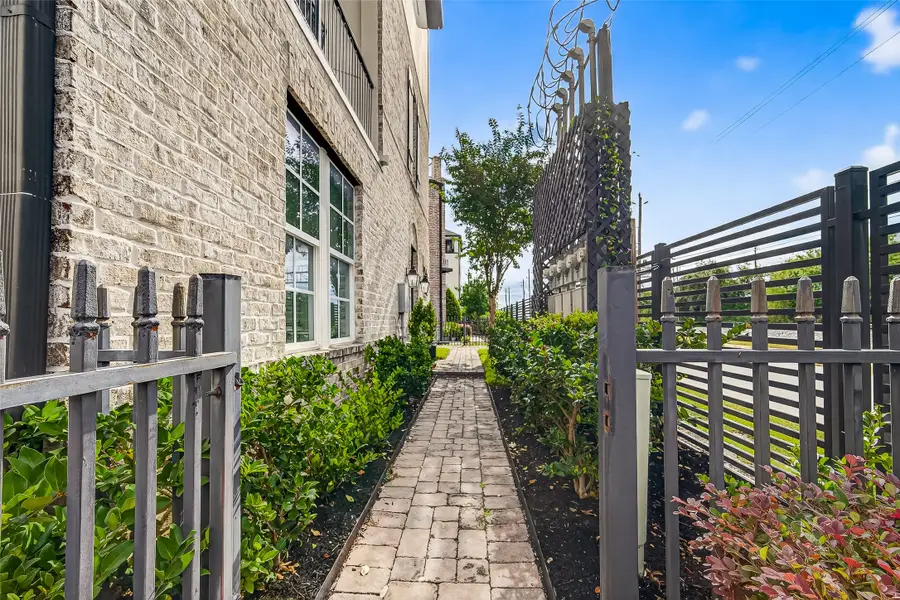 6240 Kansas Street, Houston, TX 77007 - Image #2