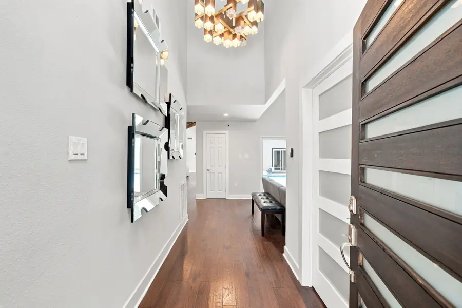 8849 Larston Street, Spring Valley Village, TX 77055 - #3