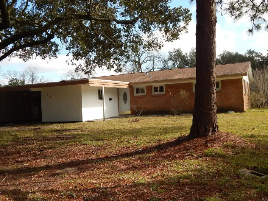 104 Crestview Drive, Hitchcock, TX 77563 - #3